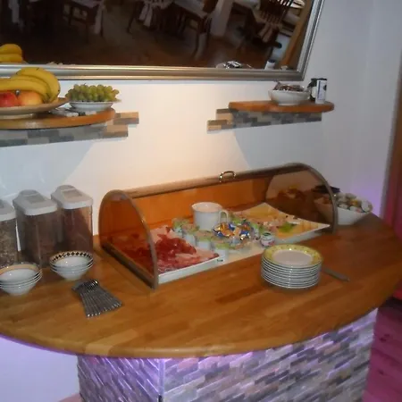 Alpina Hotel 3*